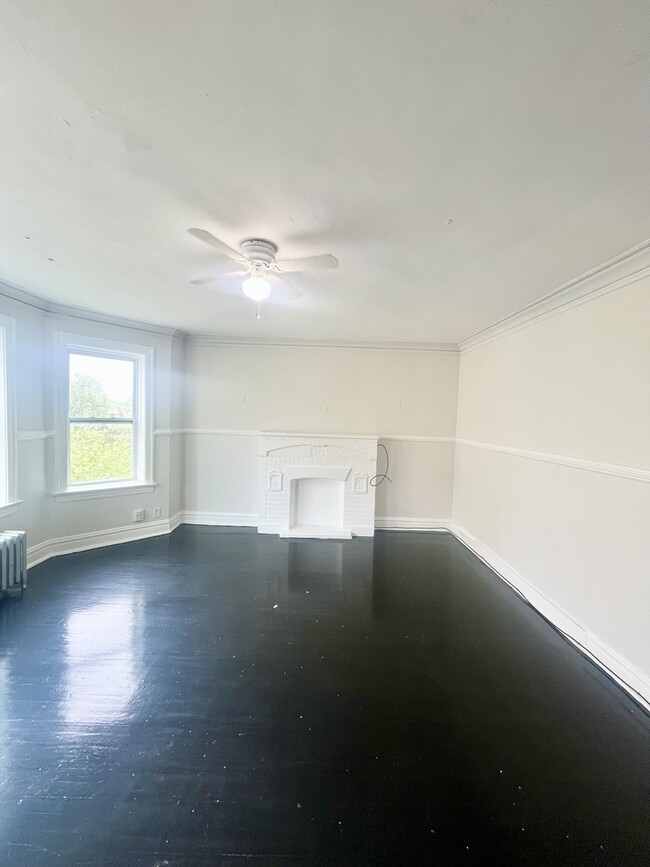 Building Photo - 4134 W 24th Pl