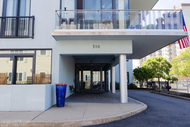 Foto del edificio - 510 Monroe Ave