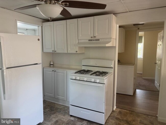 Building Photo - 1601 US-206