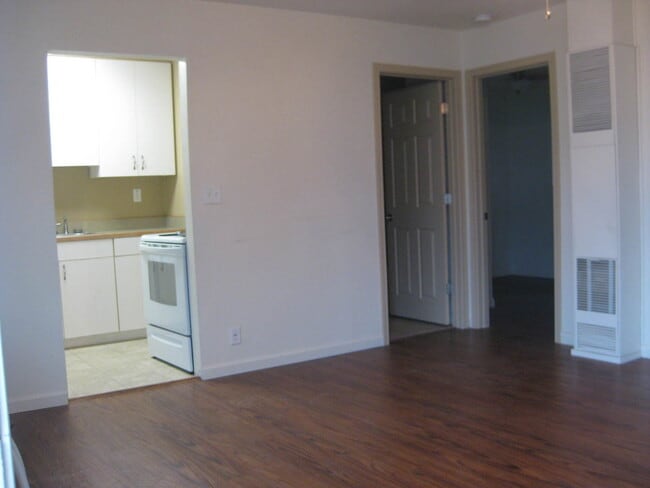 Foto del edificio - 121 NE Long St