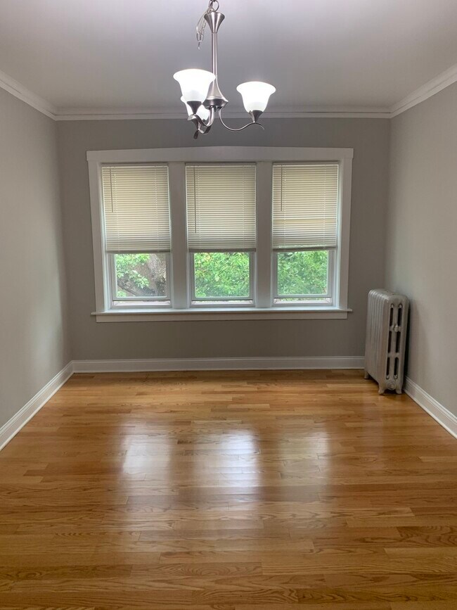 Foto del edificio - 4460 N Avers Ave