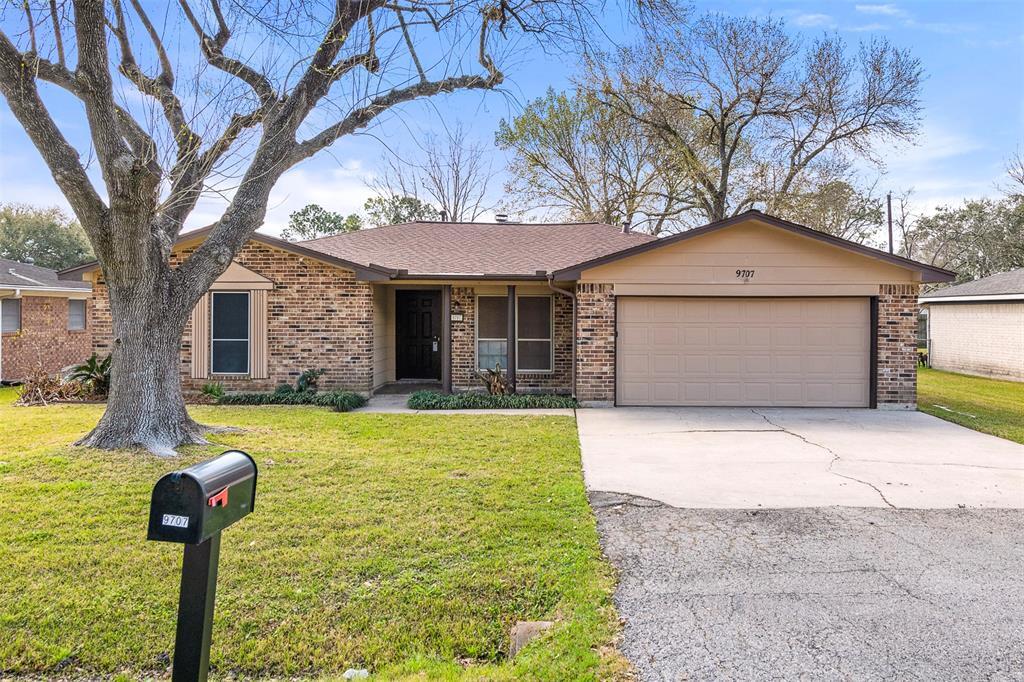 Primary Photo - 9707 Mackworth Dr