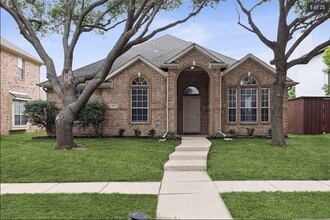 Building Photo - 3104 Hoffman Dr