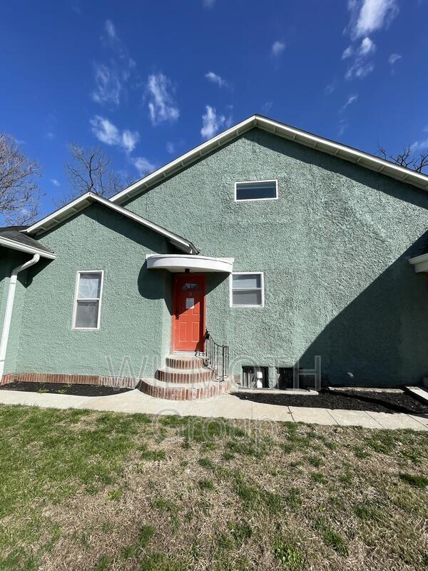 Primary Photo - 3408 Winthrop Ave