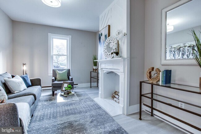 Foto del edificio - 411 N Maple Ave