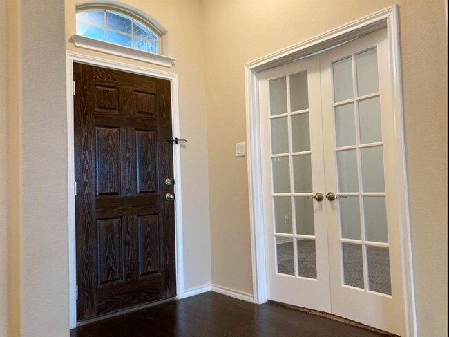 Building Photo - 8900 Copper Crossing Dr