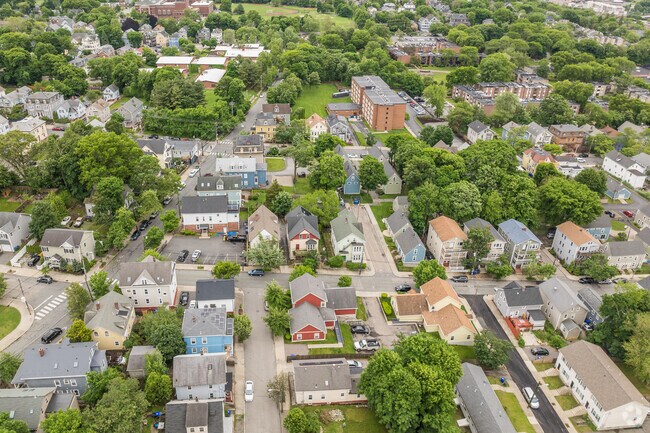 Aerial Photo - 123-129 Pleasant St