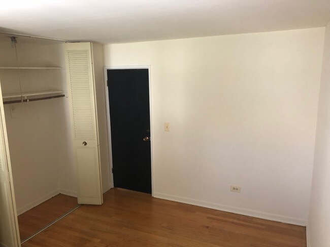 Foto del edificio - 3160 N Cambridge Ave