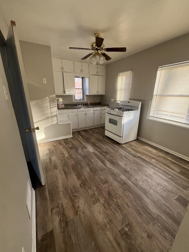 Foto del edificio - 535 Taney Pl