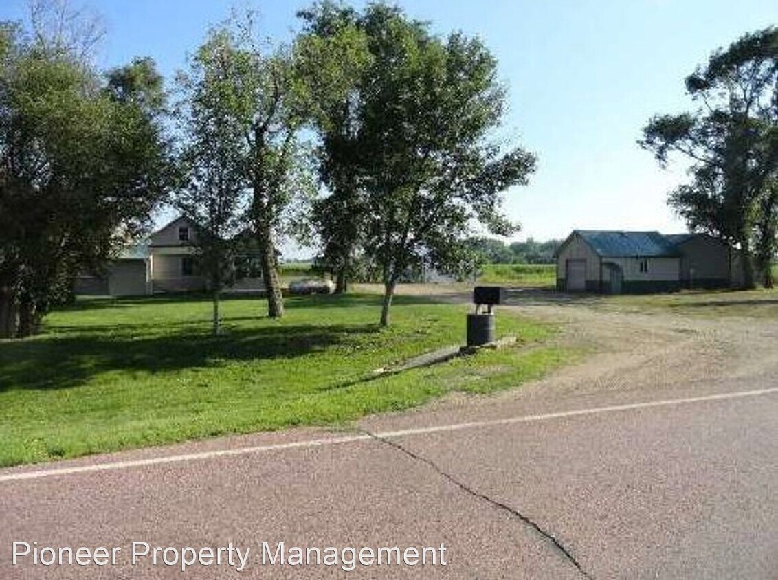 Primary Photo - 6 br, 3.5 bath House - 45461 280th St