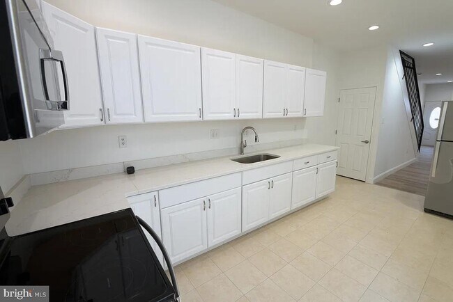 Foto del edificio - 2420 N Reese St