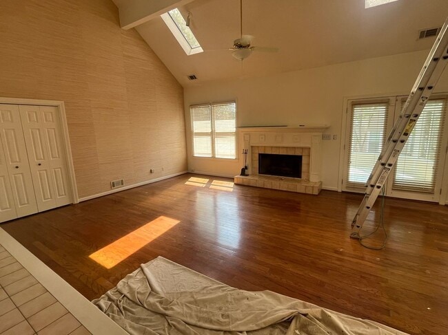 Building Photo - 972 Bridgegate Dr NE
