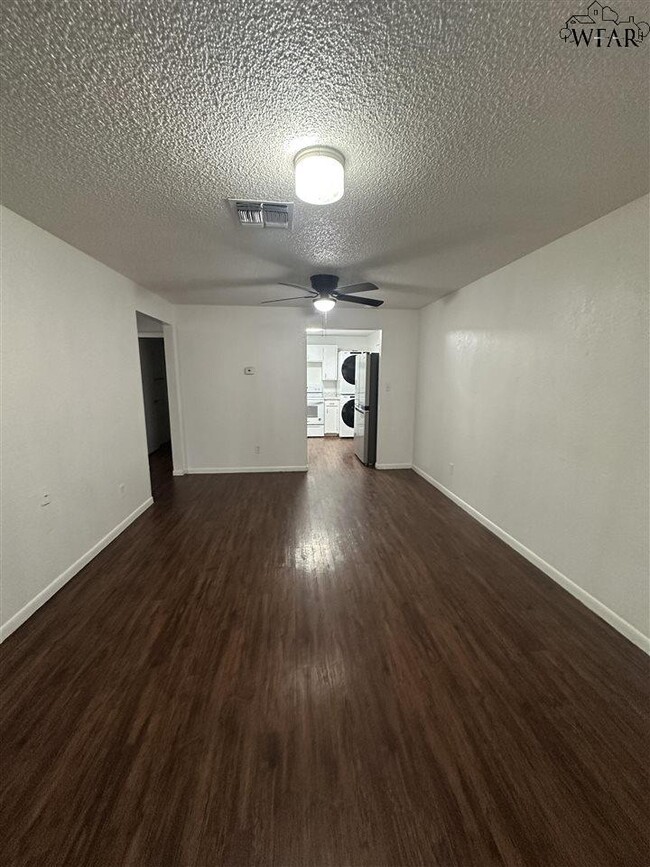 Foto del edificio - 2943 McGaha Ave
