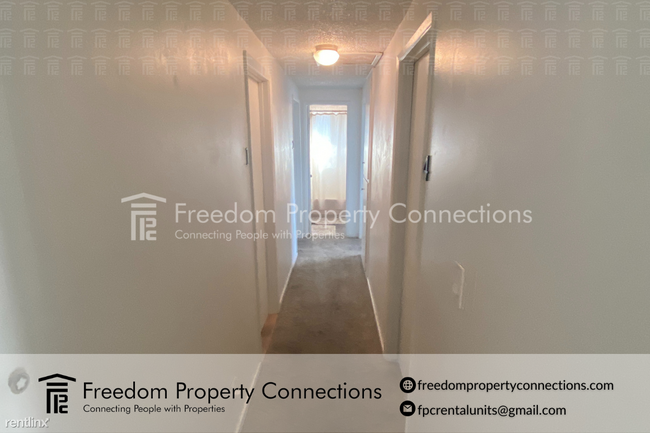 Building Photo - Room for Rent, 1 bath Duplex - 3885 Via Is...