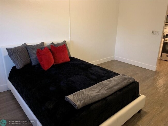 Building Photo - 255 W 24th St # Cu6