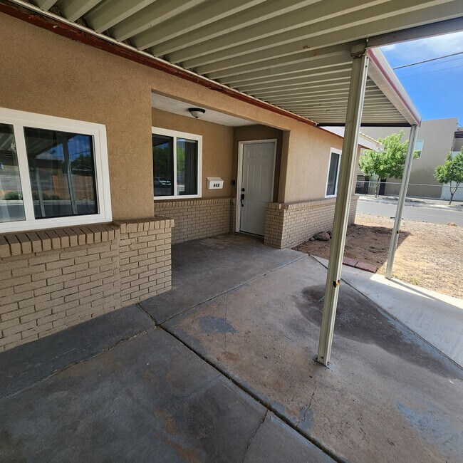 Foto del edificio - 448 San Pablo St SE