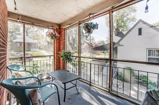 Foto del edificio - 5735 Doerger Ln