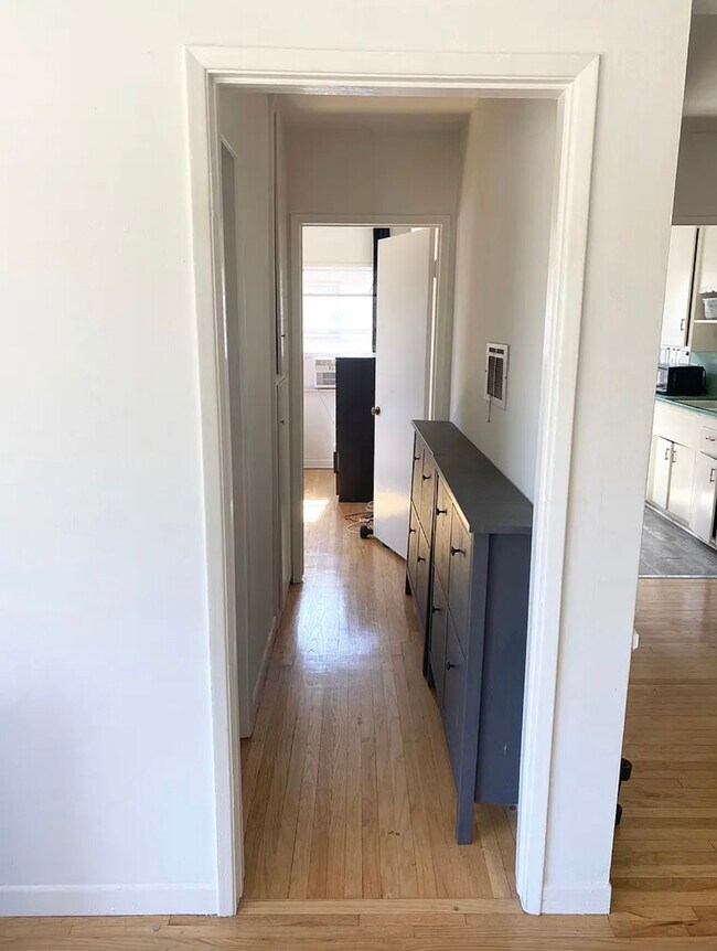 Foto del edificio - 11021 Culver Blvd