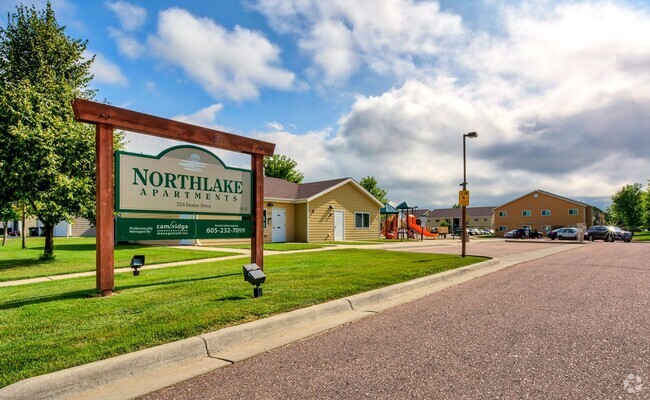 Northlake Apartments