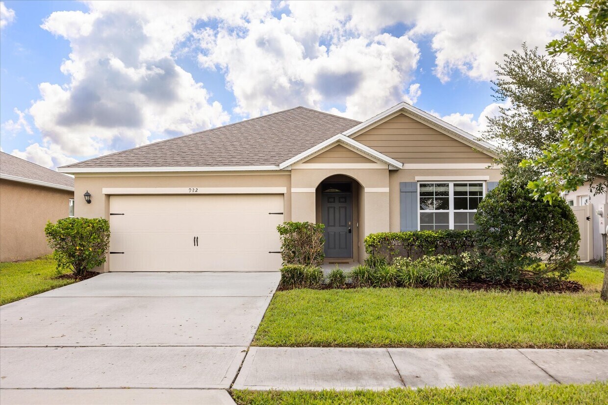 Foto principal - 922 Guadalupe Dr