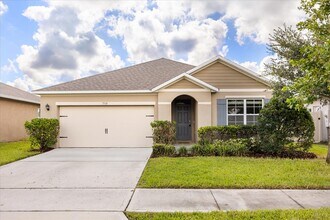 Building Photo - 922 Guadalupe Dr