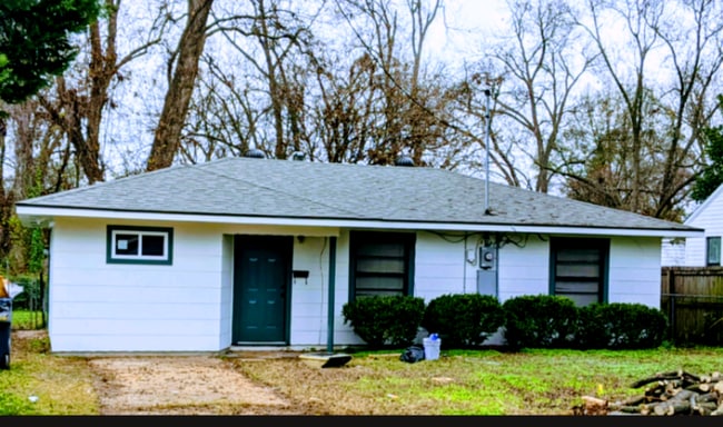 Building Photo - 1115 Boone St