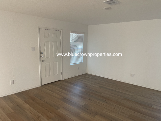 Foto del edificio - Three Bedroom Two Bath - Community Pool