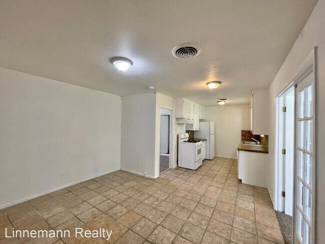Building Photo - 3 br, 2 bath House - 1520 Ferndale Drive