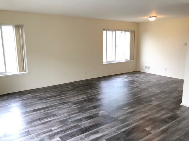 Building Photo - Modern Inner Sunset 2 Bedroom w/Parking