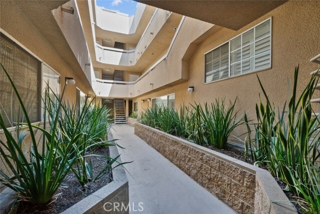 Foto del edificio - 333 W Alameda Ave