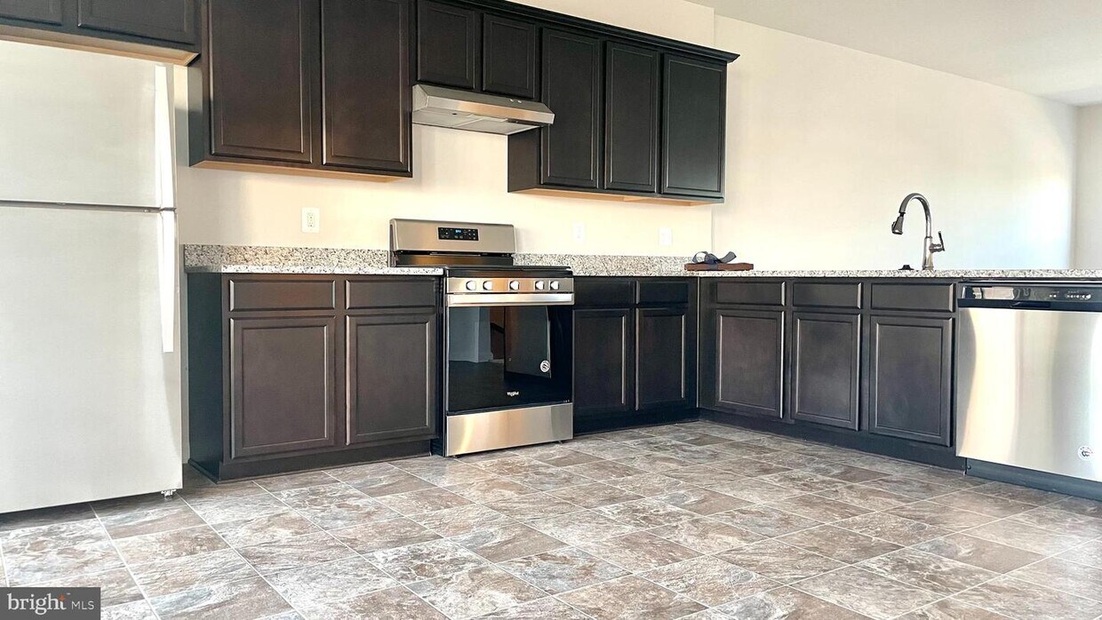 226 Norland Knoll Dr, Stephenson, VA 22656 Townhome Rentals in