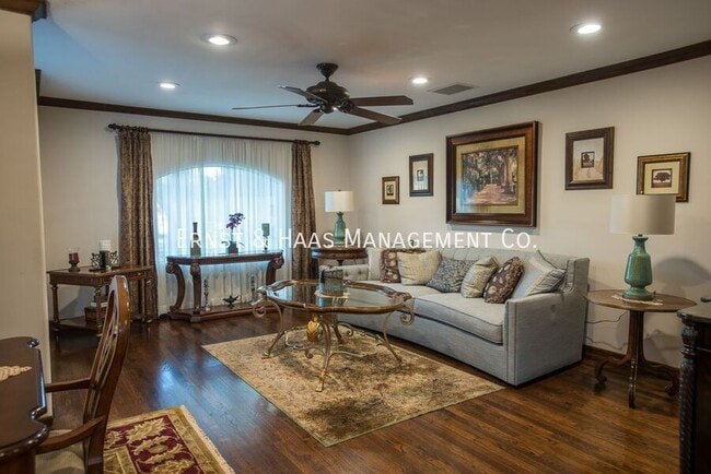 Foto del edificio - 3461 Montair Ave