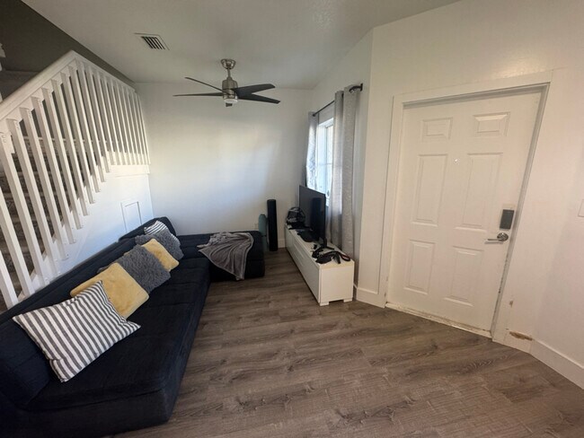 Foto del edificio - 3054 SE 15th Ave