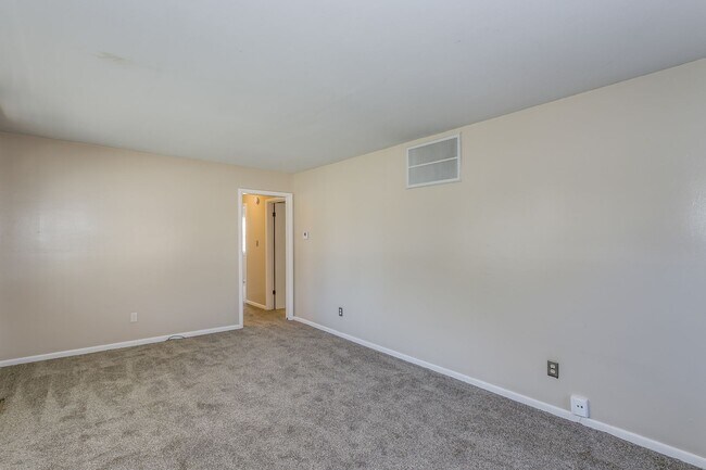 Foto del edificio - 3 bedroom 1 bath home in Derby