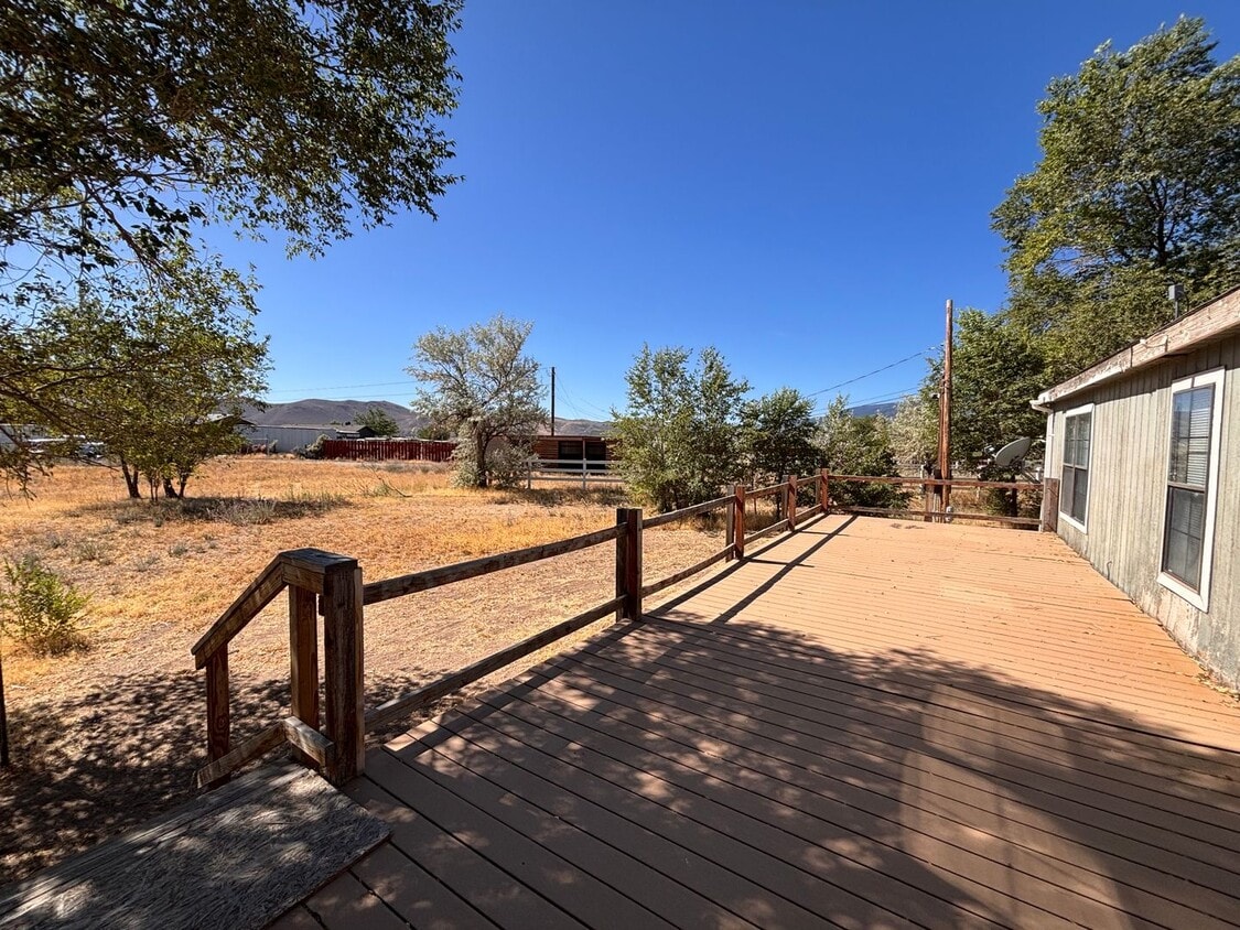 Primary Photo - 3950 White Pine Dr