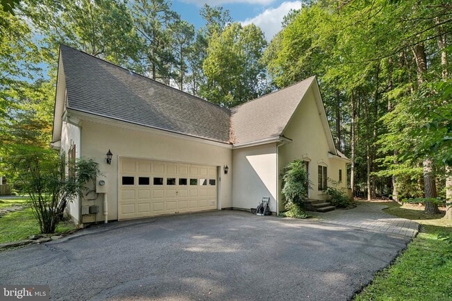 Building Photo - 14715 Jennifer Ct