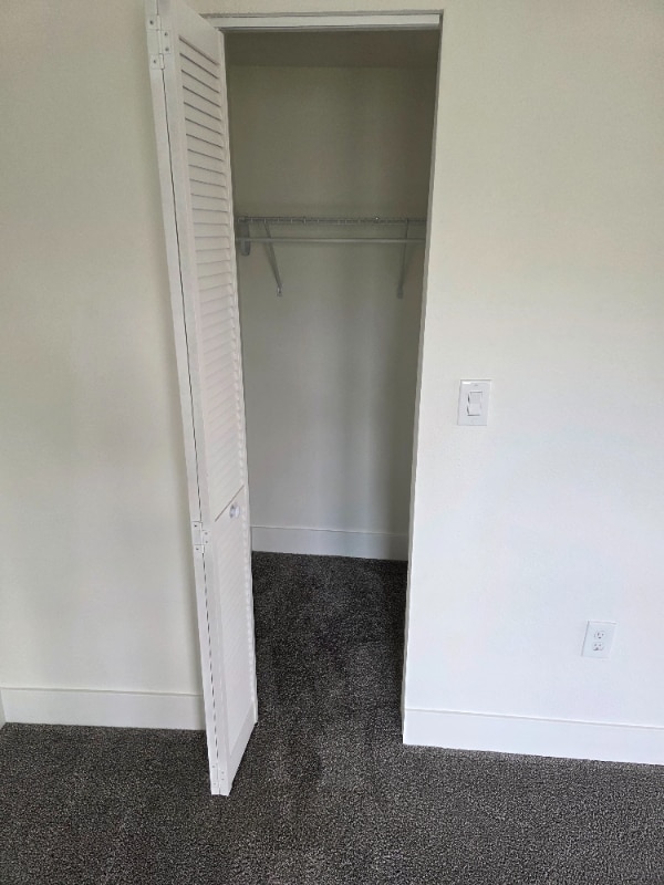 Building Photo - 336 Warren Ave