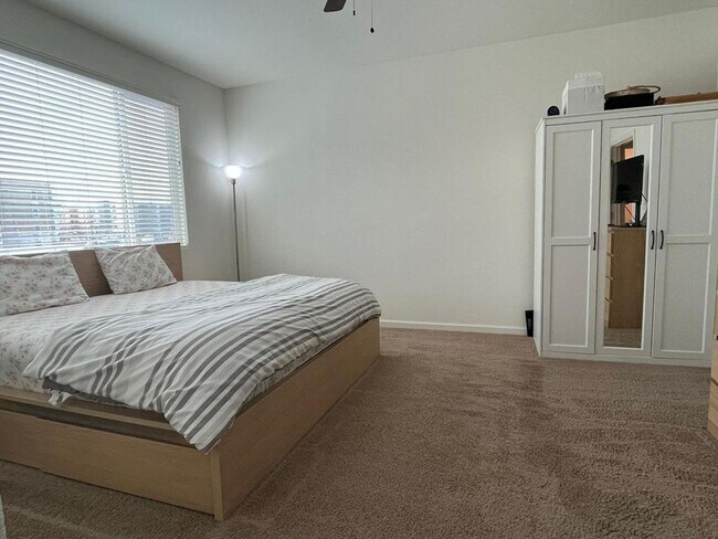 Foto del edificio - Beautiful Modern Home in Natomas Crossing Close to Downtown, Shopping, and More!
