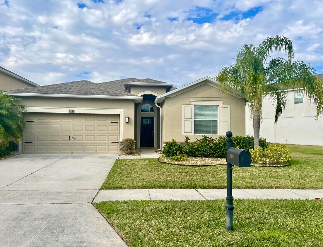 Primary Photo - 1802 Thetford Cir