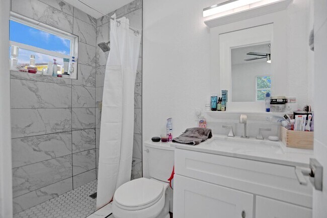 Foto del edificio - 1210 SW 10th Ter