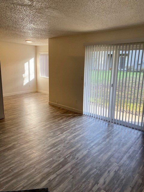 Building Photo - First month free - New kitchen!