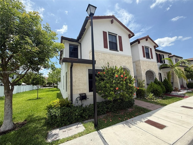 Building Photo - 10623 W 33rd Ct