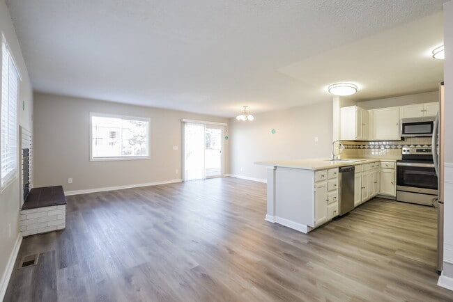 Building Photo - 4494 S Bahama Way