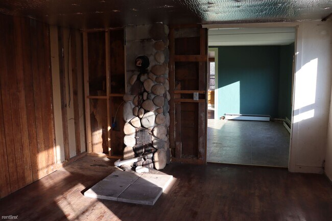 Foto del edificio - 3 br, 1 bath House - 1358 W Side Rd