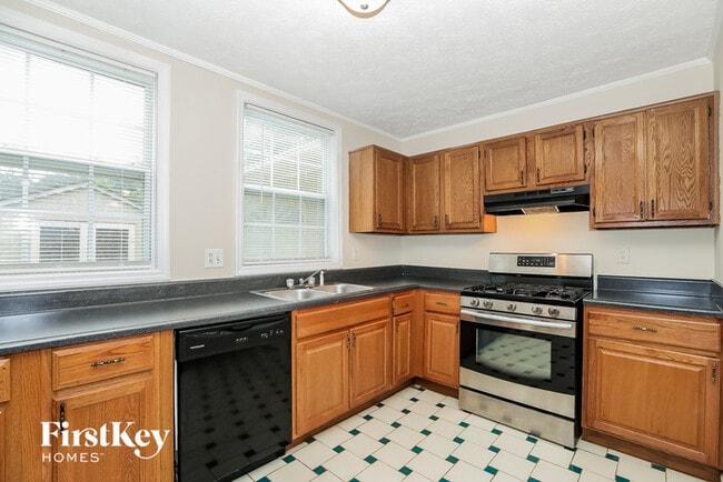 Foto del edificio - 931 Forest Park Ln
