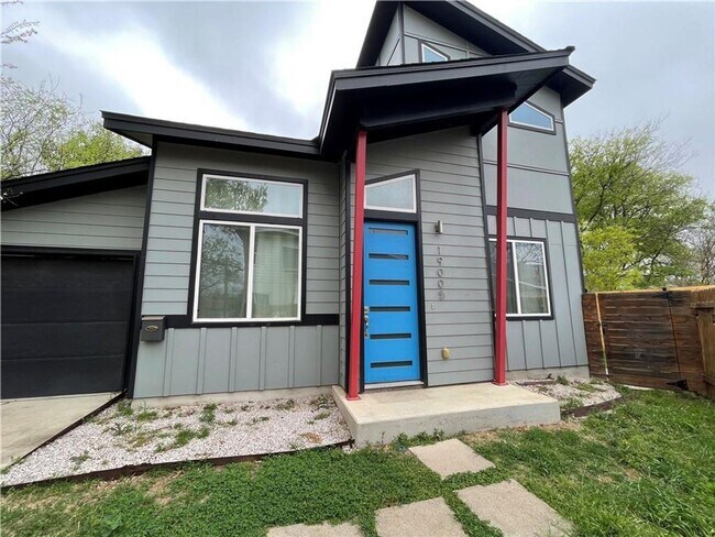 Building Photo - 2 br, 2 bath House - 1900B Cullen Ave