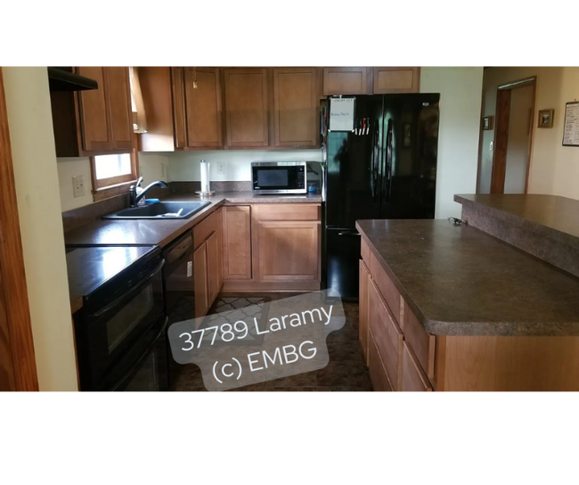 Foto del edificio - 37789 Laramy Ln