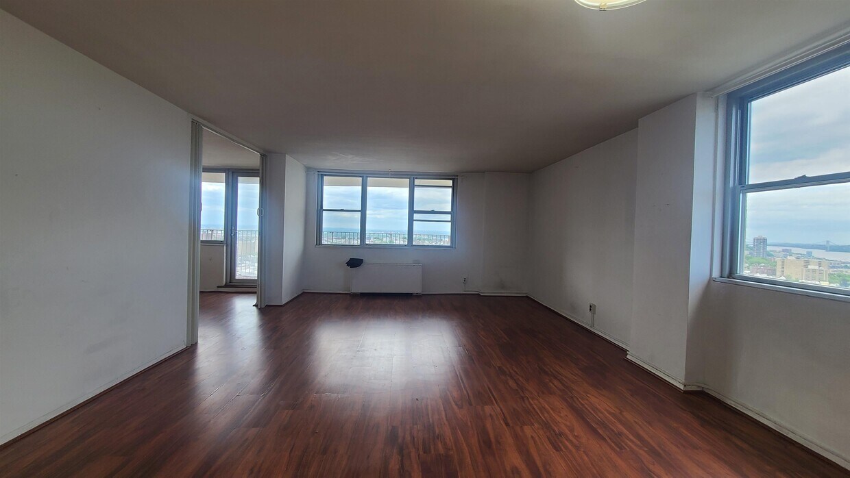 Foto principal - 6040 JFK Blvd E