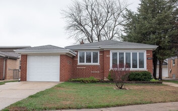 Building Photo - 4841 Lamb Dr