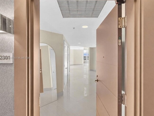 Photo - 17301 Biscayne Blvd Apartment